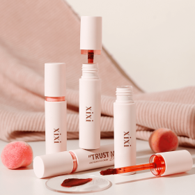 Cassie crisp lip glaze stick (Color: 05#)